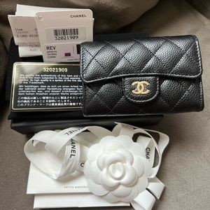 💞Final Price💞Authentic Chanel Card holder in Cavair GHW💞